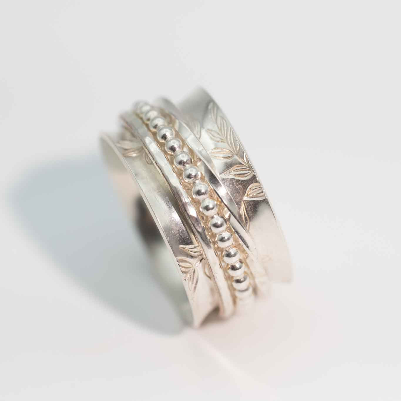 Sprig Spinner Ring